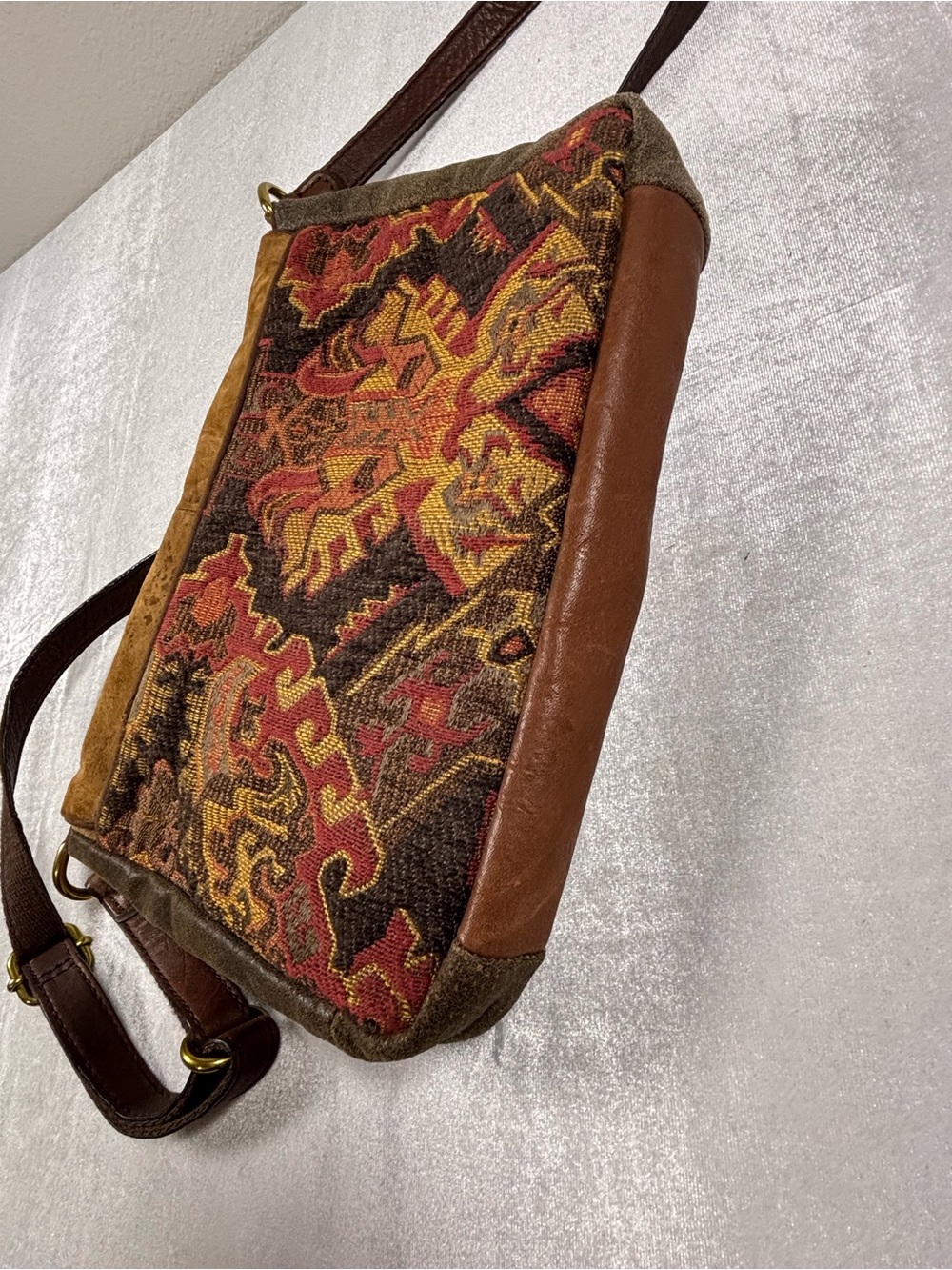 Maude Elizabeth Tapestry Crossbody Bag Boho Floral Foldover Messenger Purse - Picture 5 of 11